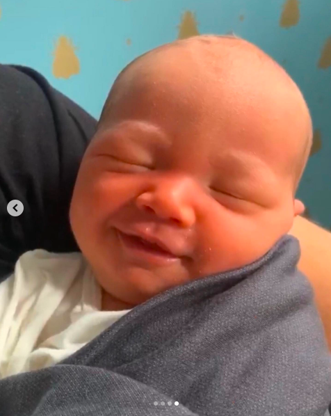 Wyatt Maisani-Cooper as a newborn baby, posted on May 1, 2020. | Source: Instagram/andersoncooper
