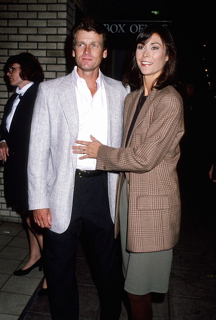 Tom Hart and Kate Jackson at the "Search for Signs" Los Angeles Premiere on October 08, 1991. | Source: Getty Images