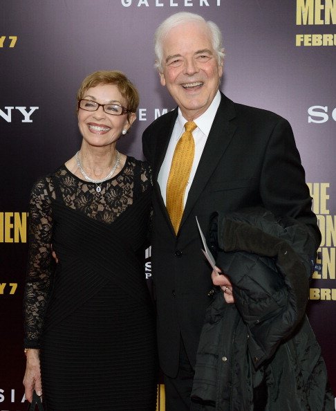 Nick Clooney (R) and Nina Bruce Warren attend "The Monuments Men" premiere at Ziegfeld Theater on February 4, 2014, in New York City, New York. | Source: Getty Images.