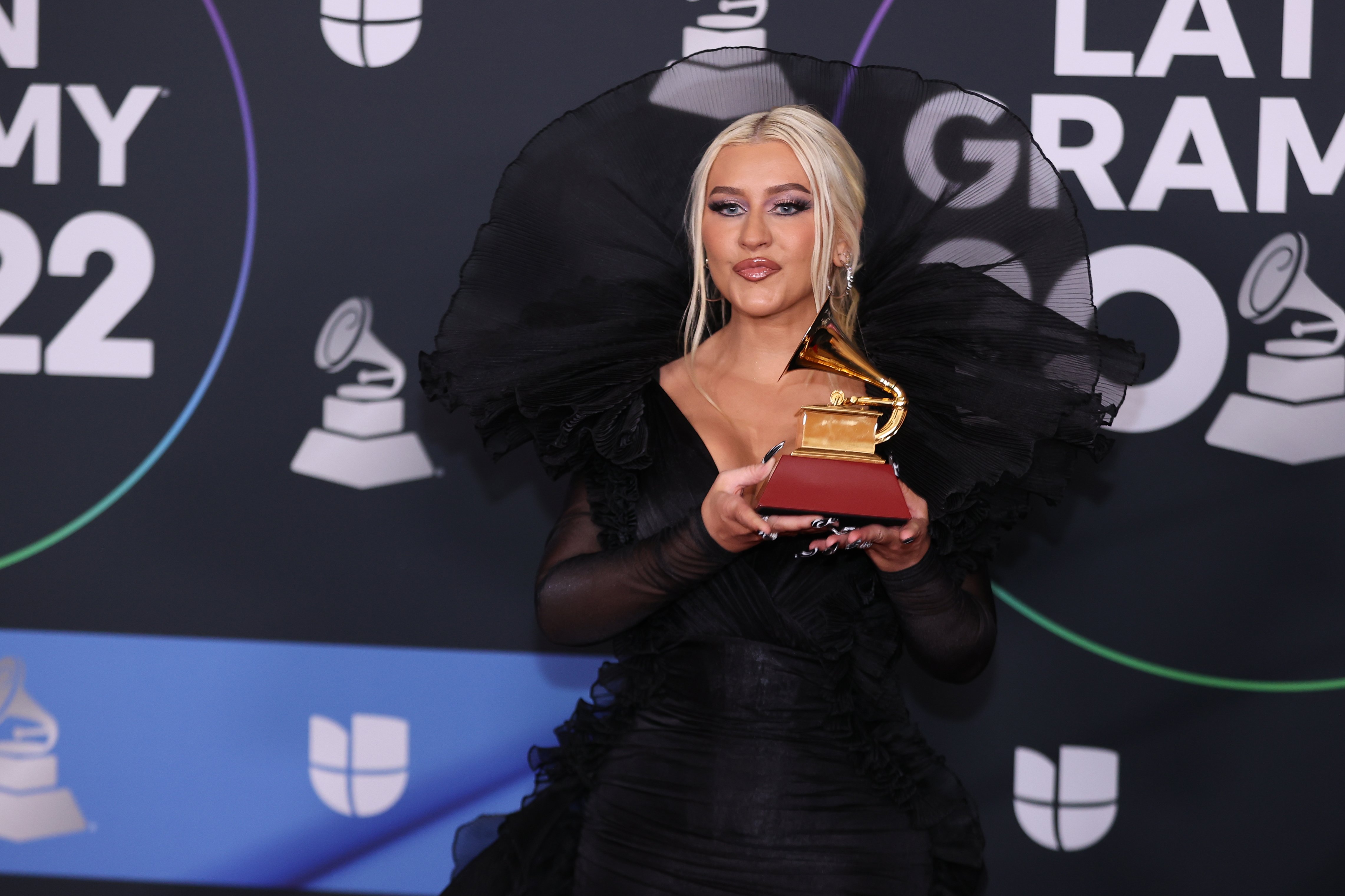Christina Aguilera poses with the award for Best Traditional Pop Vocal Album in the media center for The 23rd Annual Latin Grammy Awards at the Mandalay Bay Events Center on November 17, 2022, in Las Vegas, Nevada | Source: GEtty Images