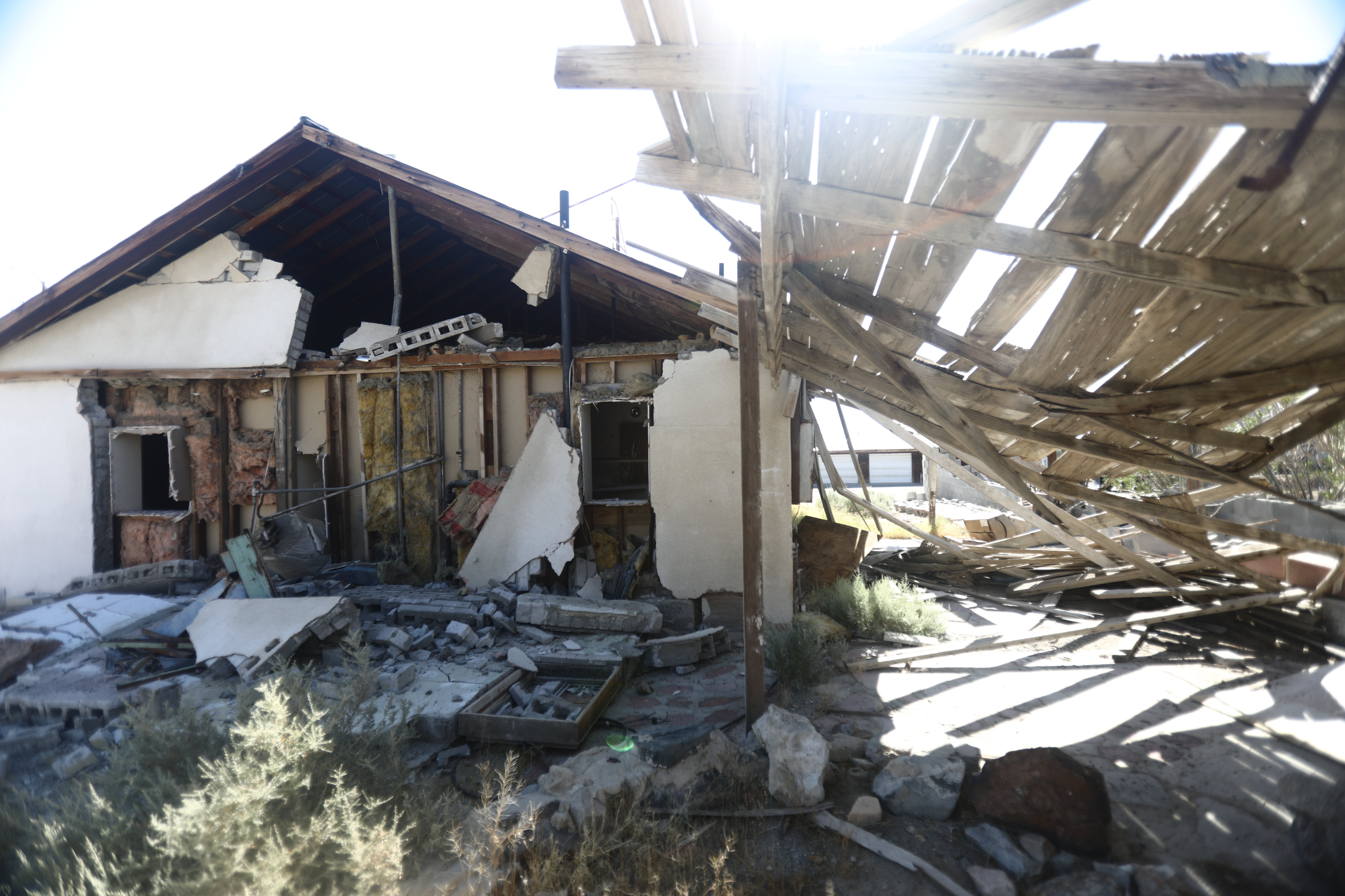 A house damaged by the 7.1 magnitude earthquake in Trona, California | Photo: Getty Images