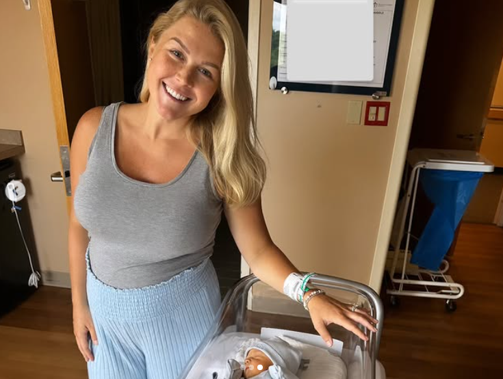 Karoline Leavitt posing with her newborn son at the hospital in a post dated July 15, 2024 | Source: Instagram/karolineleavitt