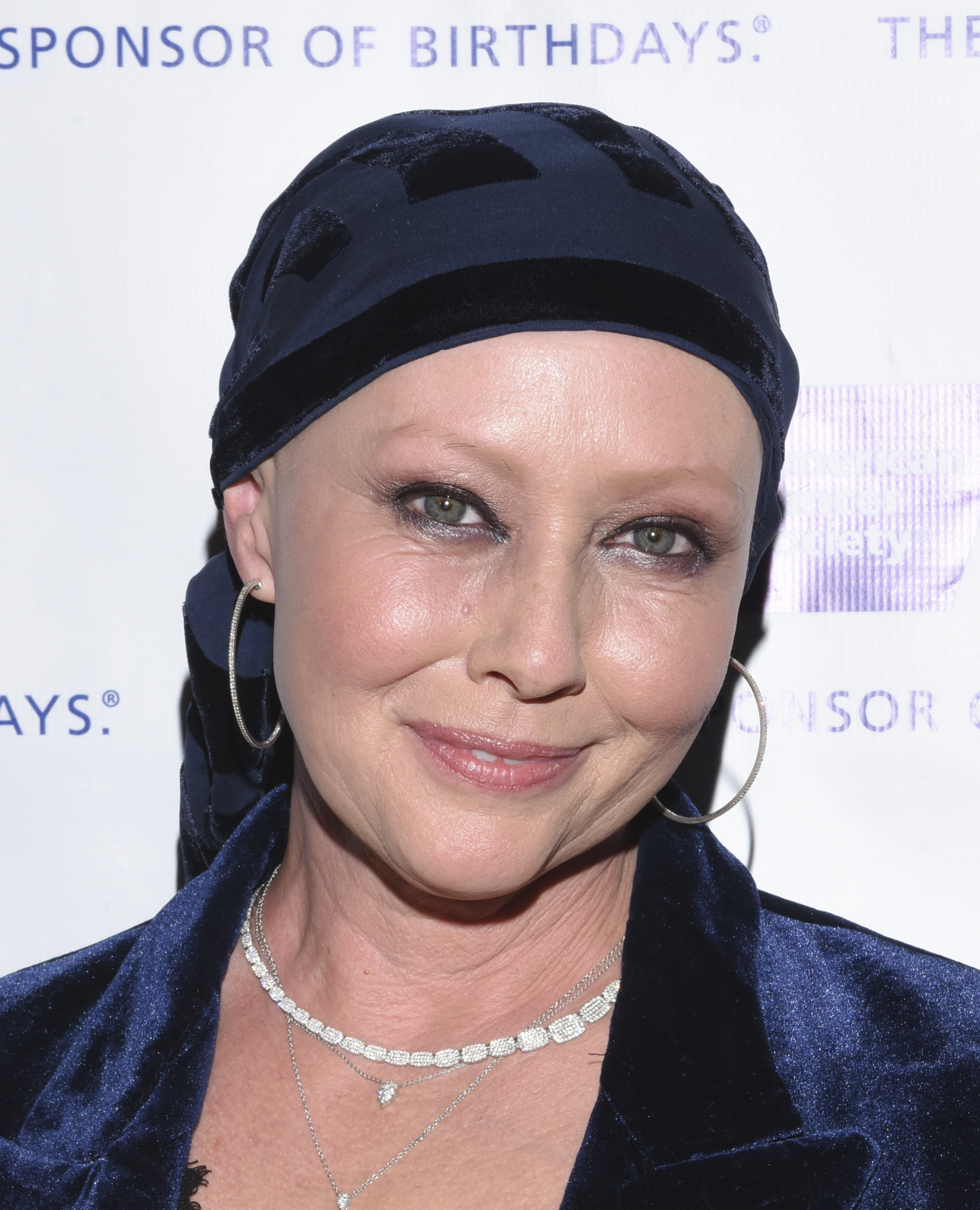 Shannen Doherty graces the American Cancer Society's Giants of Science Los Angeles Gala on November 5, 2016, in Los Angeles, California | Source: Getty Images