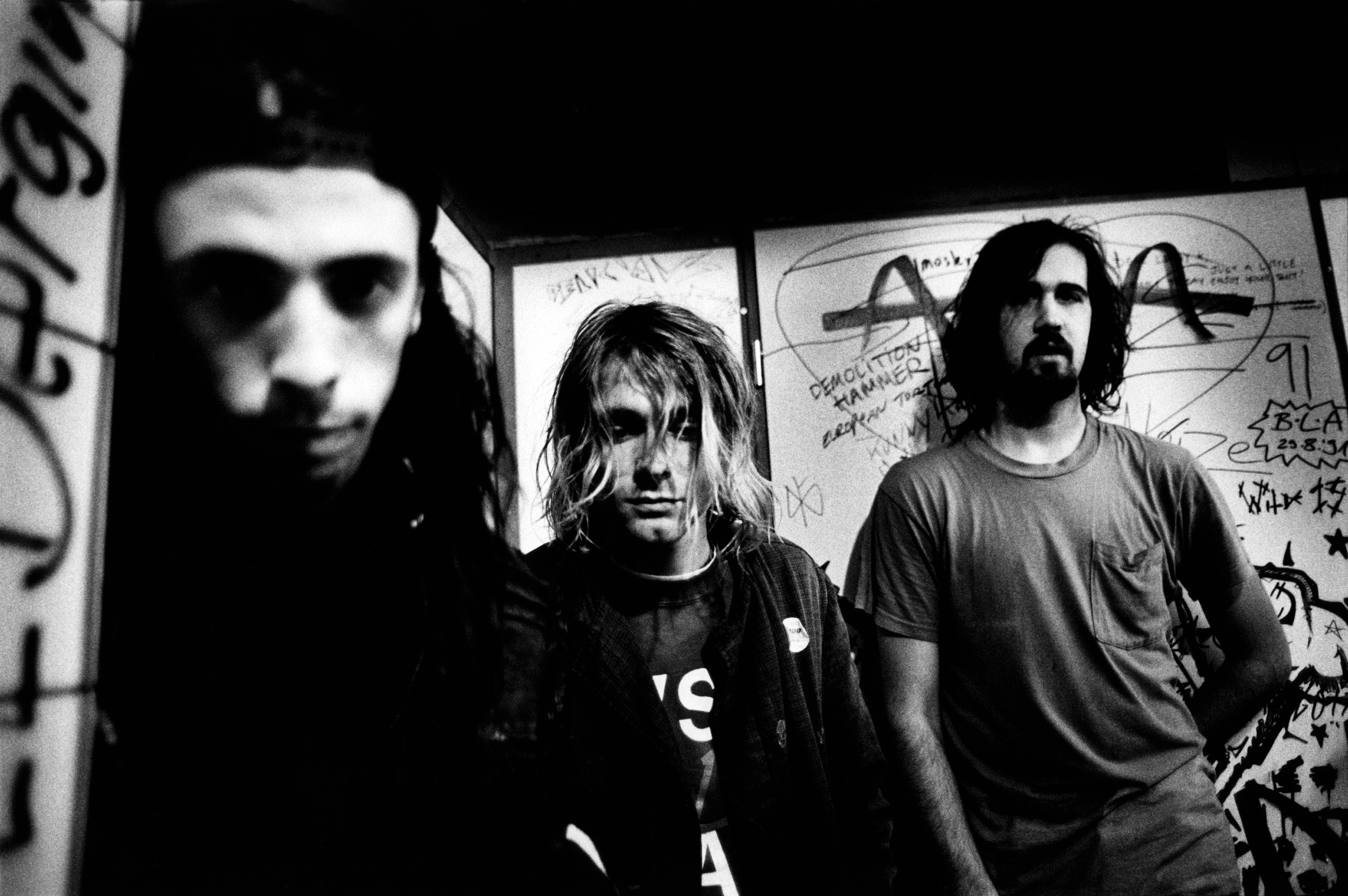 Krist Novoselic, Kurt Cobain und Dave Grohl im Jahr 1991. | Quelle: Getty Images