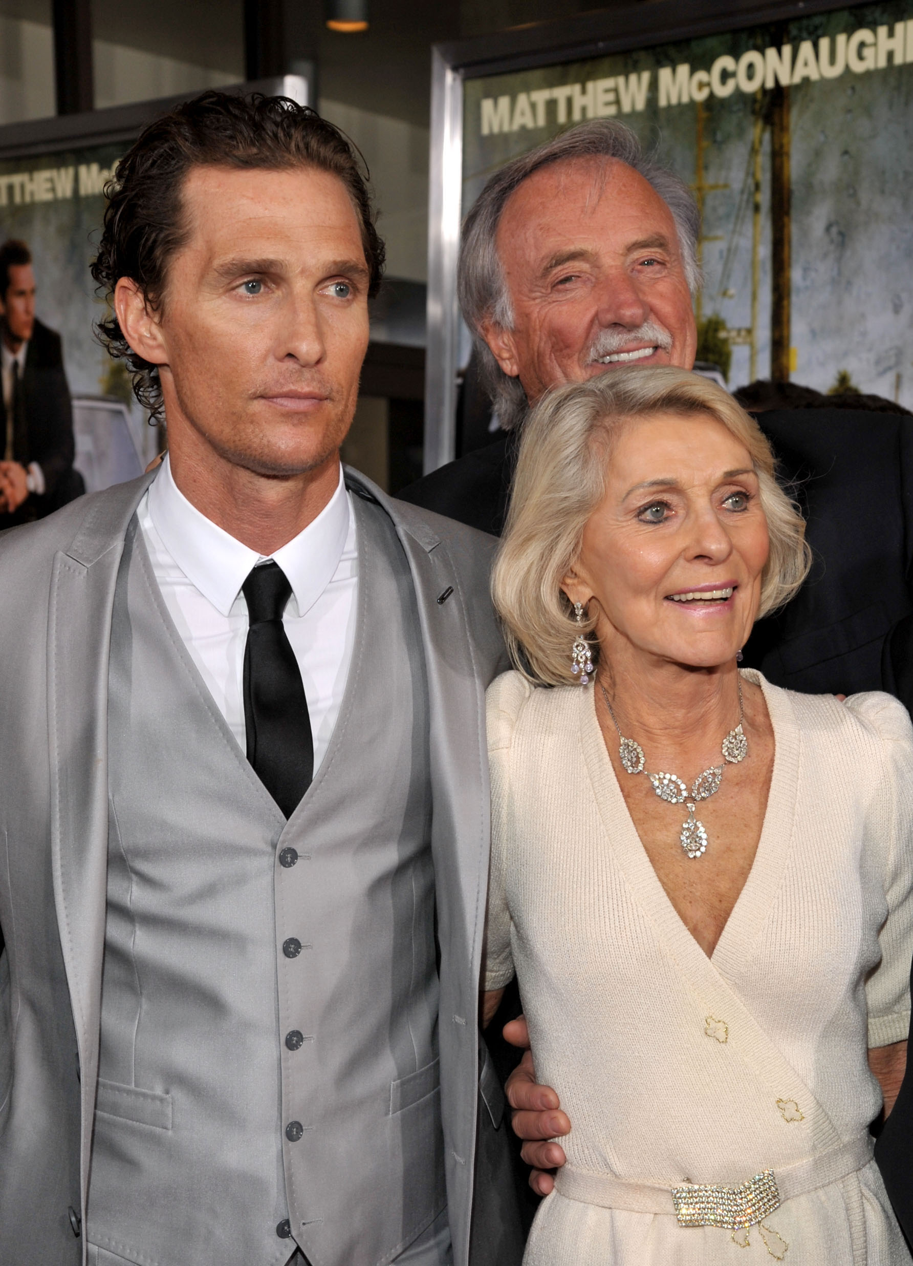 Matthew McConaughey, his mother Kay McCabeat and his father James Donald McConaughey at "The Lincoln Lawyer" Los Angeles screening on March 10, 2011, in Hollywood, California | Source: Getty Images