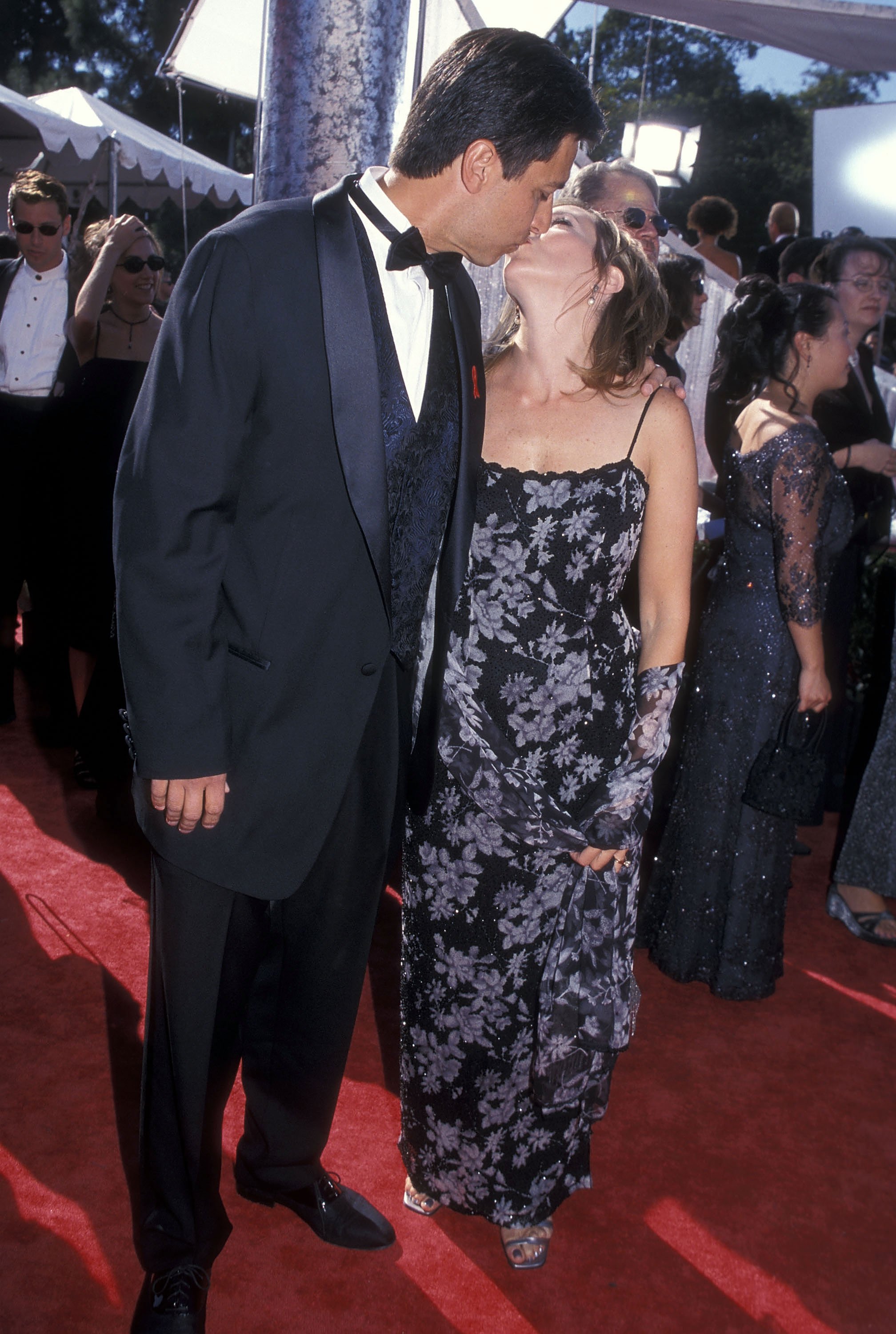 Ray Romano and wife Anna at the Shrine Auditorium in Los Angeles, California, September 12, 1999 | Source: Getty Images