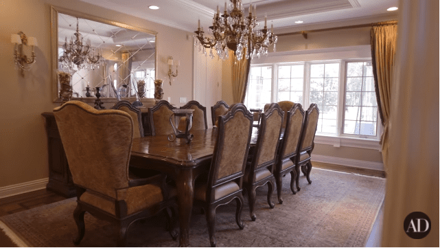 Scottie Pippen's dining room | Photo: YouTube/Architechtural Digest