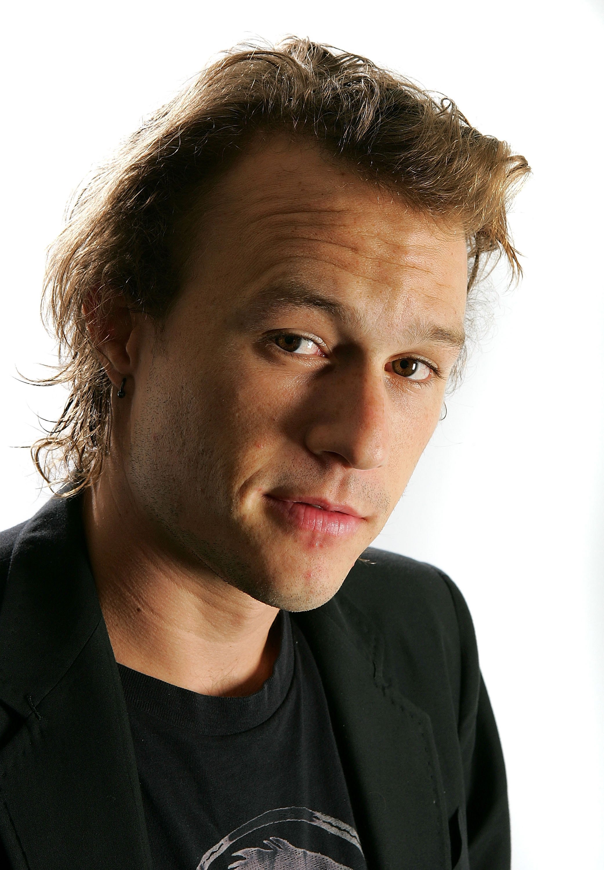 Heath Ledger during a portrait session in Toronto, Canada on September 8, 2006 | Source: Getty Images