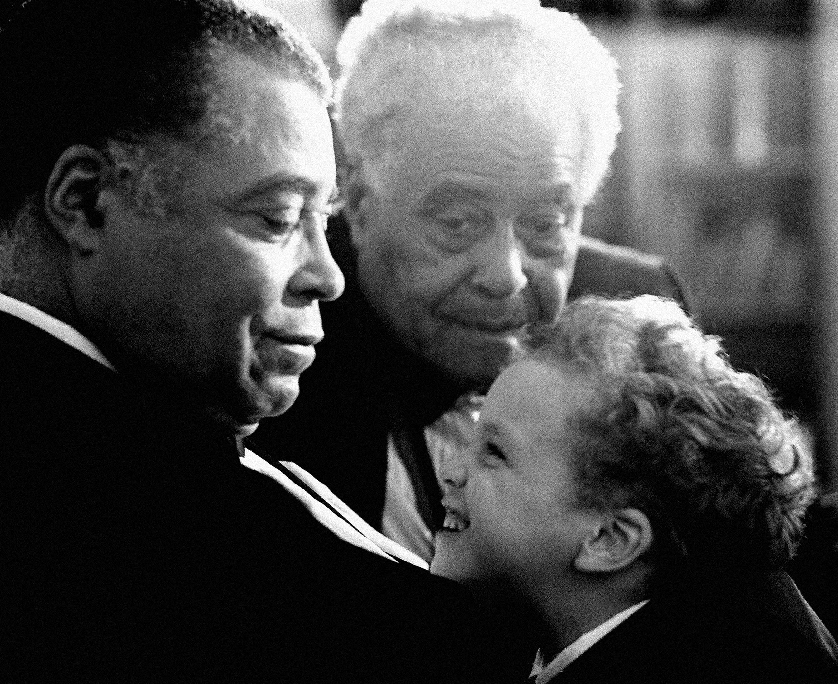 Actor James Earl Jones with his father, Robert Earl Jones, and son, Flynn Earl Jones, at his residence in New York, circa 1987. | Source: Getty Images