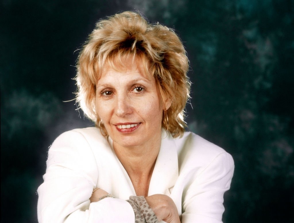 La productrice Catherine Barma pose lors d'une séance de portrait à Paris, France, le 24/06/1994. | Photo : Getty Images