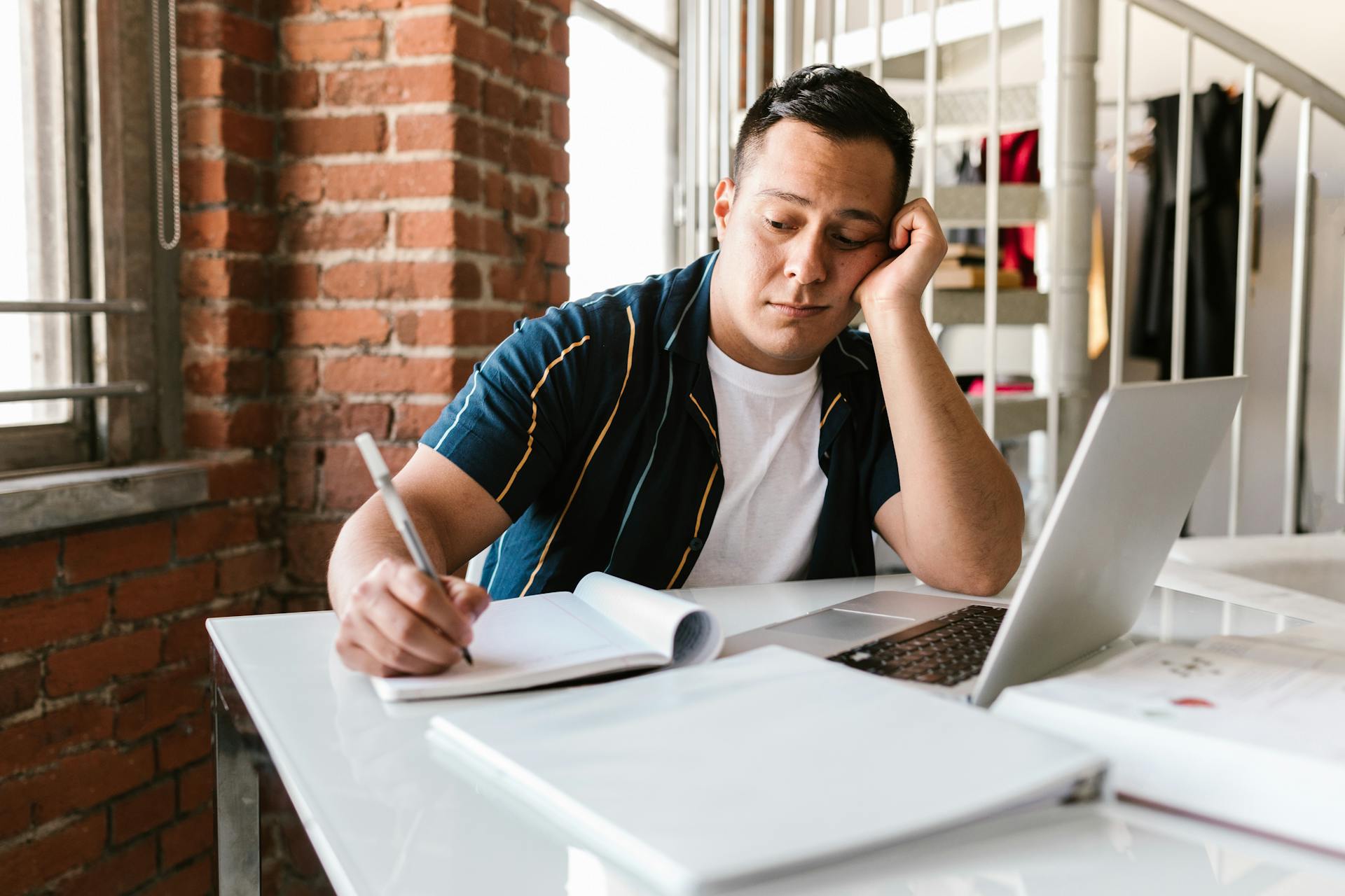 A man at work | Source: Pexels