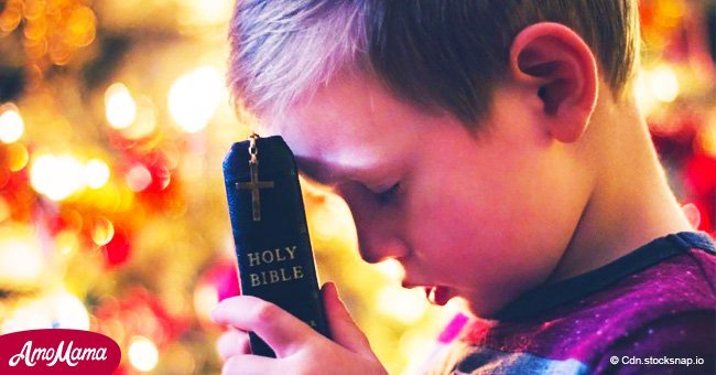 Story of the day: Stranger defends boy who is scorned for his innocent prayer