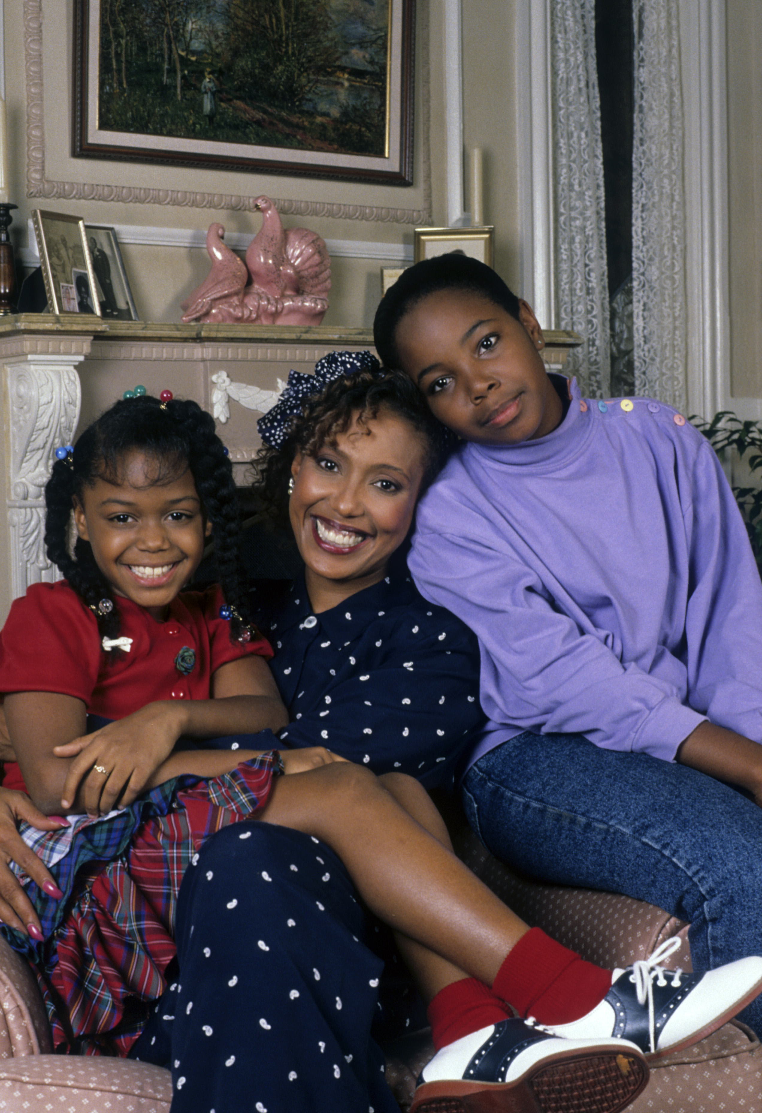 Jaimee Foxworth, Telma Hopkins, and Kellie Shanygne Williams on the set of "Family Matters" in 1989 | Source: Getty Images