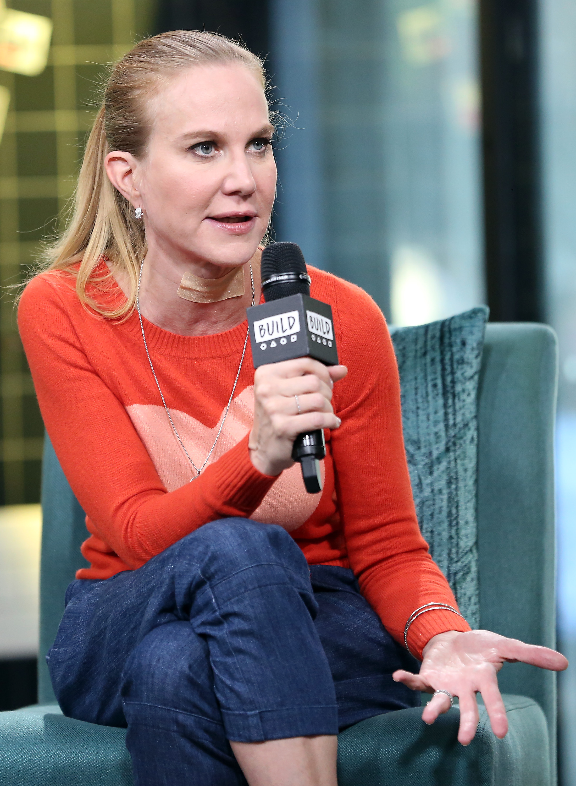 Jeannie Gaffigan visits Build Series to discuss her book "When Life Gives You Pears: The Healing Power of Family, Faith, and Funny People" on September 27, 2019, in New York City. | Source: Getty Images