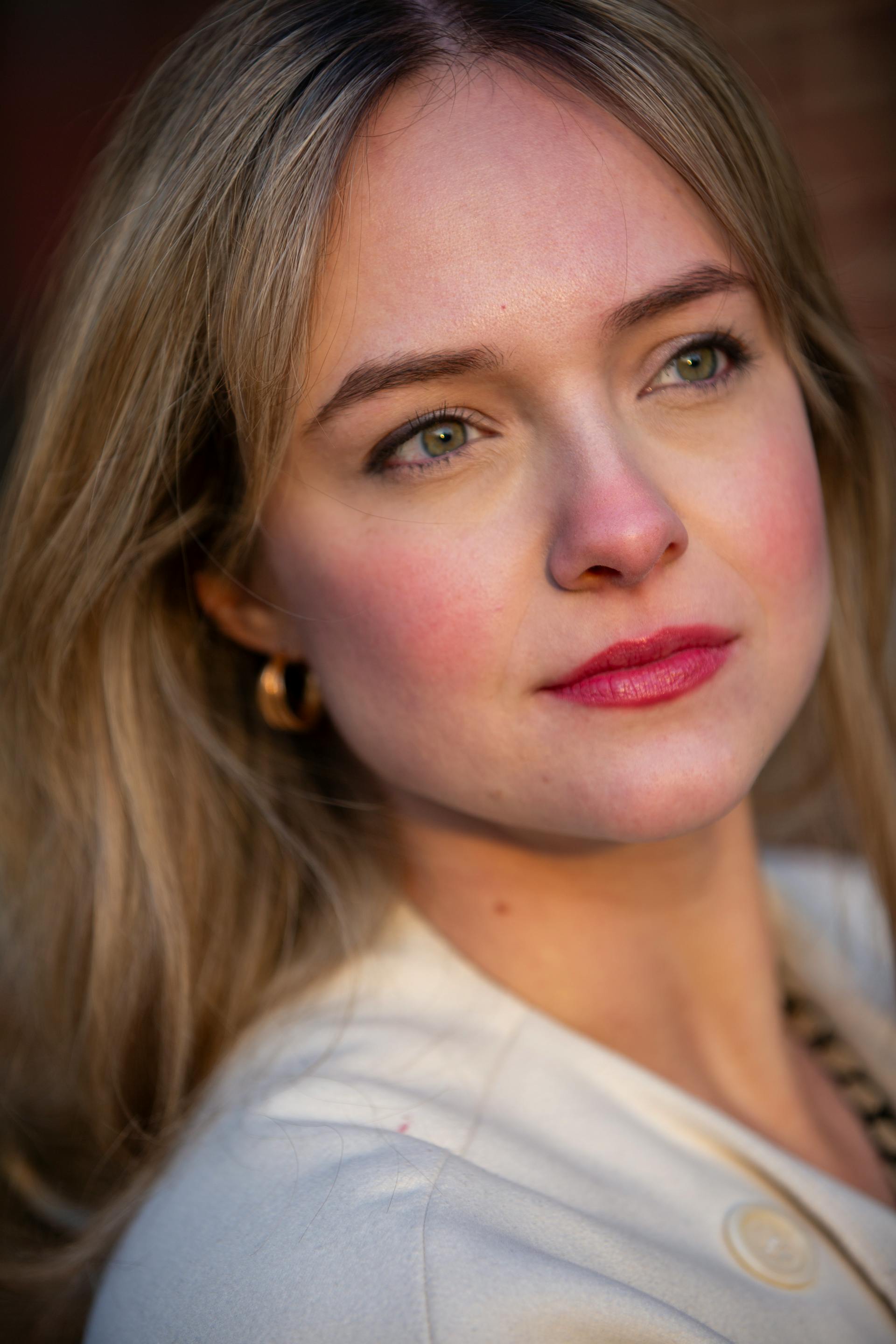 A thoughtful woman | Source: Pexels