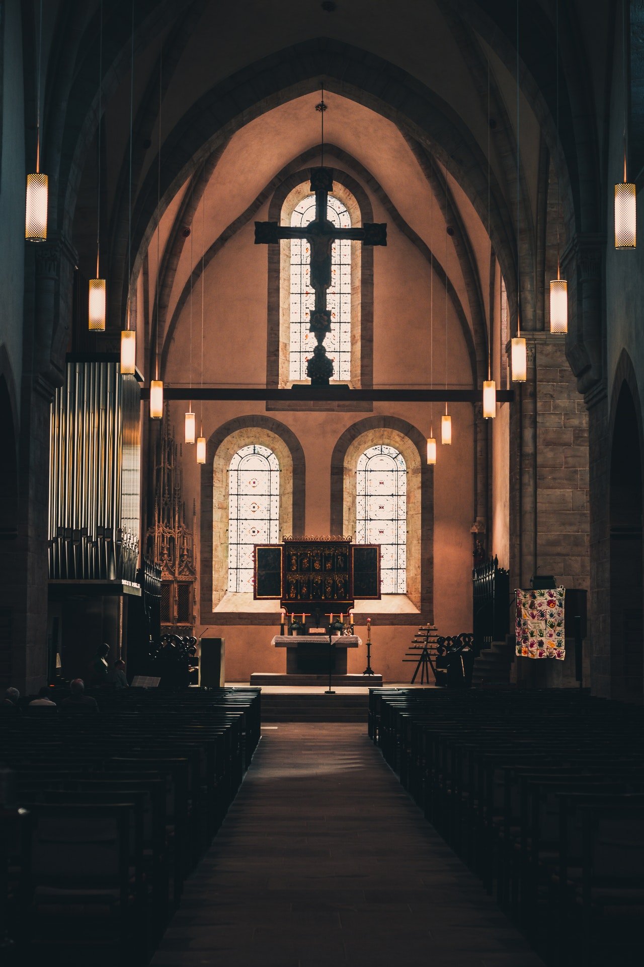 They started going to church on Sundays. | Source: Pexels