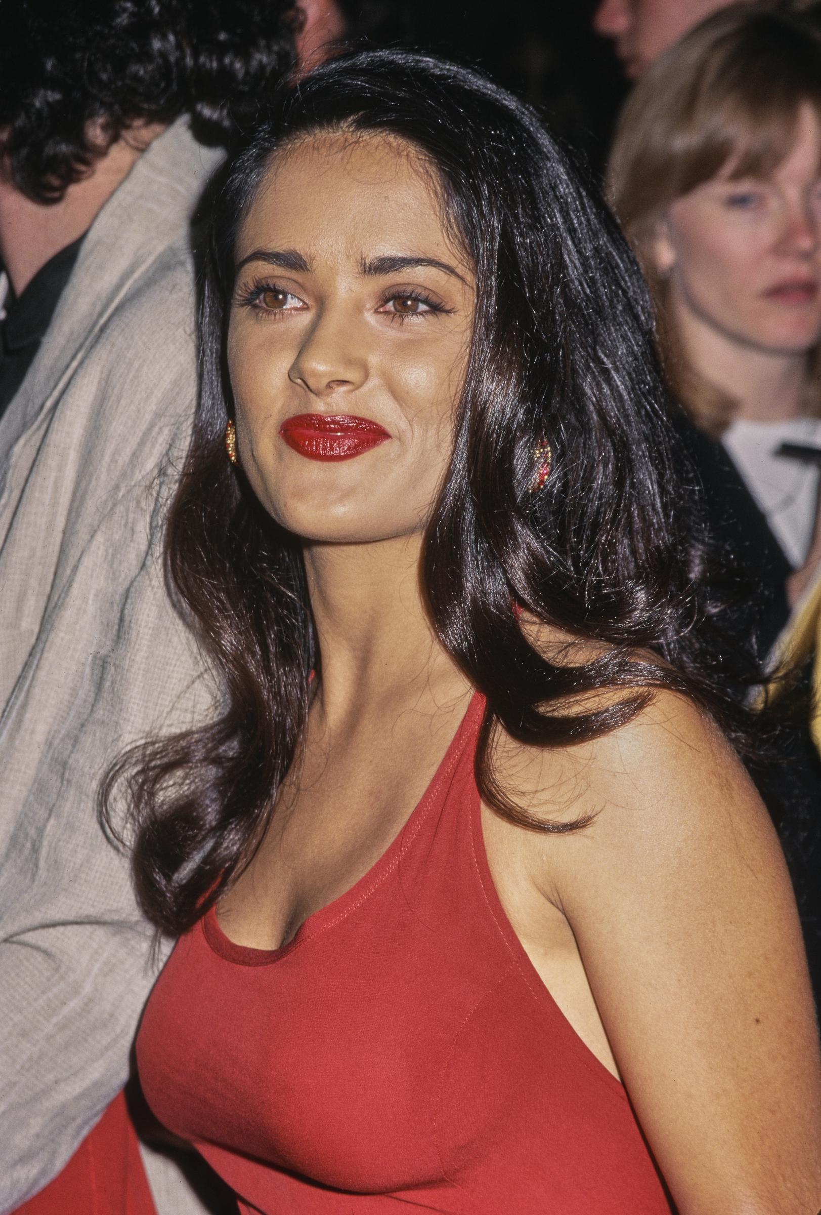 Salma Hayek at the "Desperado" premiere at Mann's National Theatre in Westwood, Los Angeles, California, on August 21, 1995. | Source: Getty Images