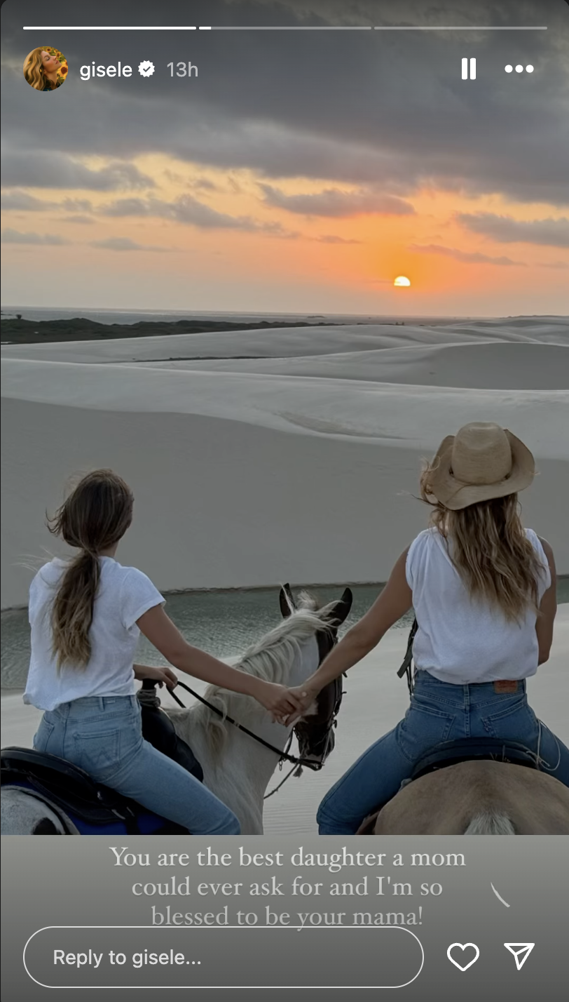 Vivian Brady and Gisele Bündchen riding horses. | Source: Instagram/gisele