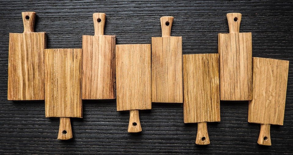 Des planches à découper. | Photo : Pixabay