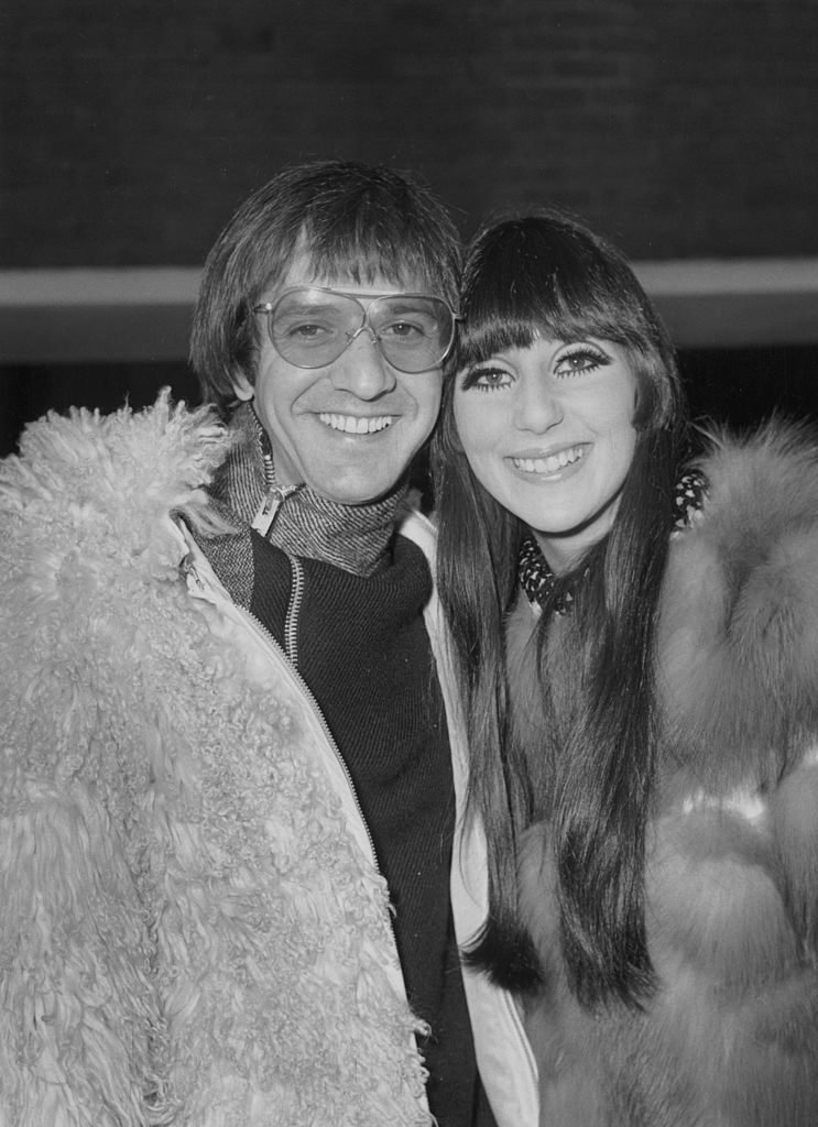 Sonny Bono and Cher at the London Airport in 1967. | Source: Getty Images
