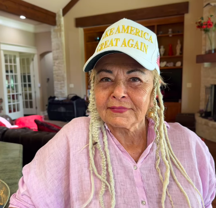 Roseanne Barr speaking in her recent video post with her new hairstyle, posted on June 12, 2024 | Source: Instagram/officialroseannebarr