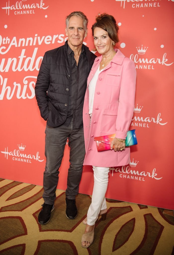 Scott Bakula and Chelsea Field at the Los Angeles special screening of "A Christmas Love Story" on October 21, 2019 | Photo: GettyImages