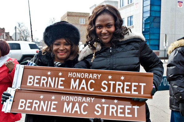 Rhonda McCullough and Je'Niece McCullough on February 28, 2012 in Chicago, Illinois. | Photo: Getty Images