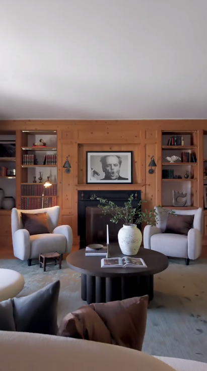 This decor gives the feeling of a bit whimsy in places that may look overly formal. | Source: Instagram/weahomes