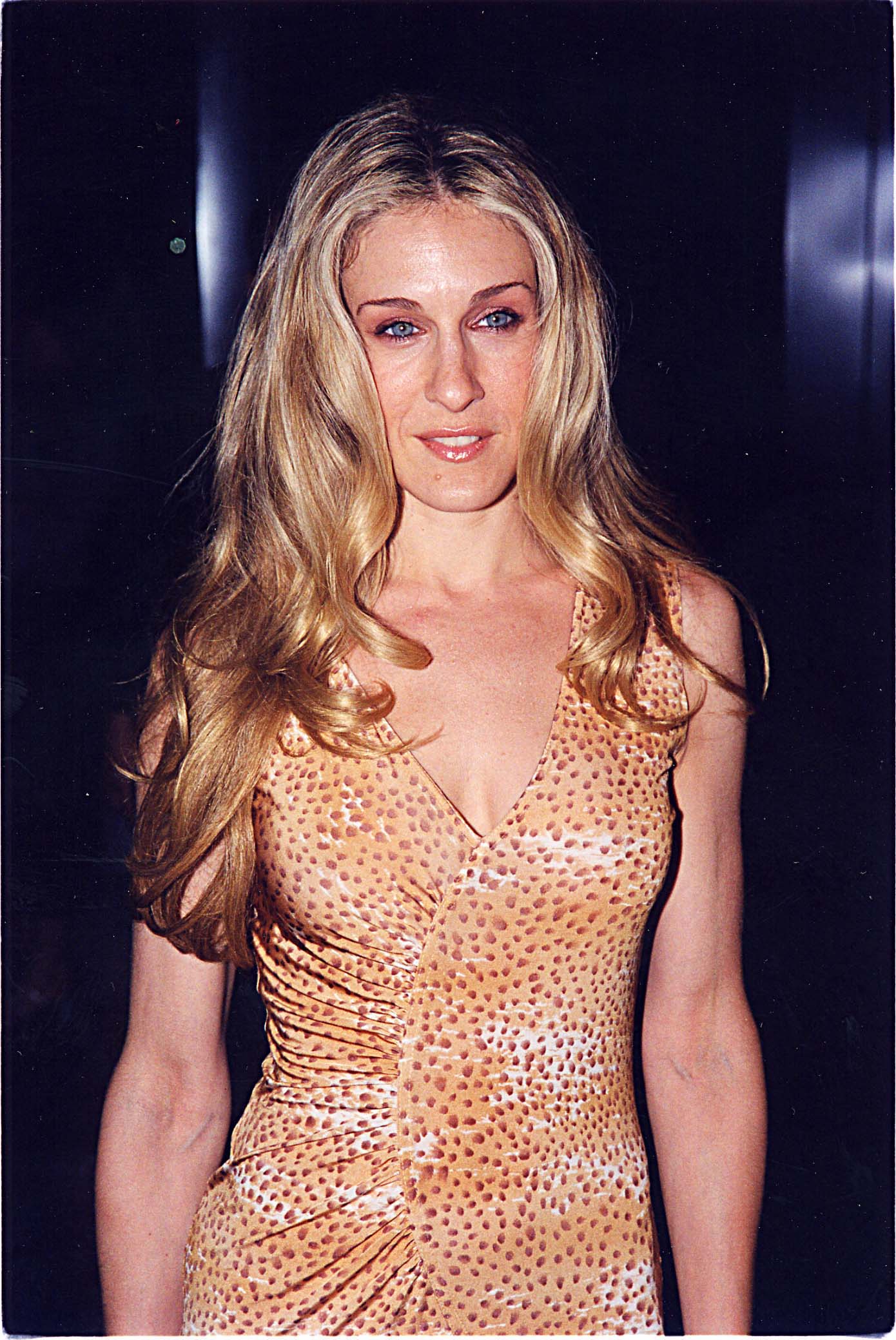 Sarah Jessica Parker at a party for "Sex and the City," at the Skybar in Los Angeles in 1999 | Source: Getty Images