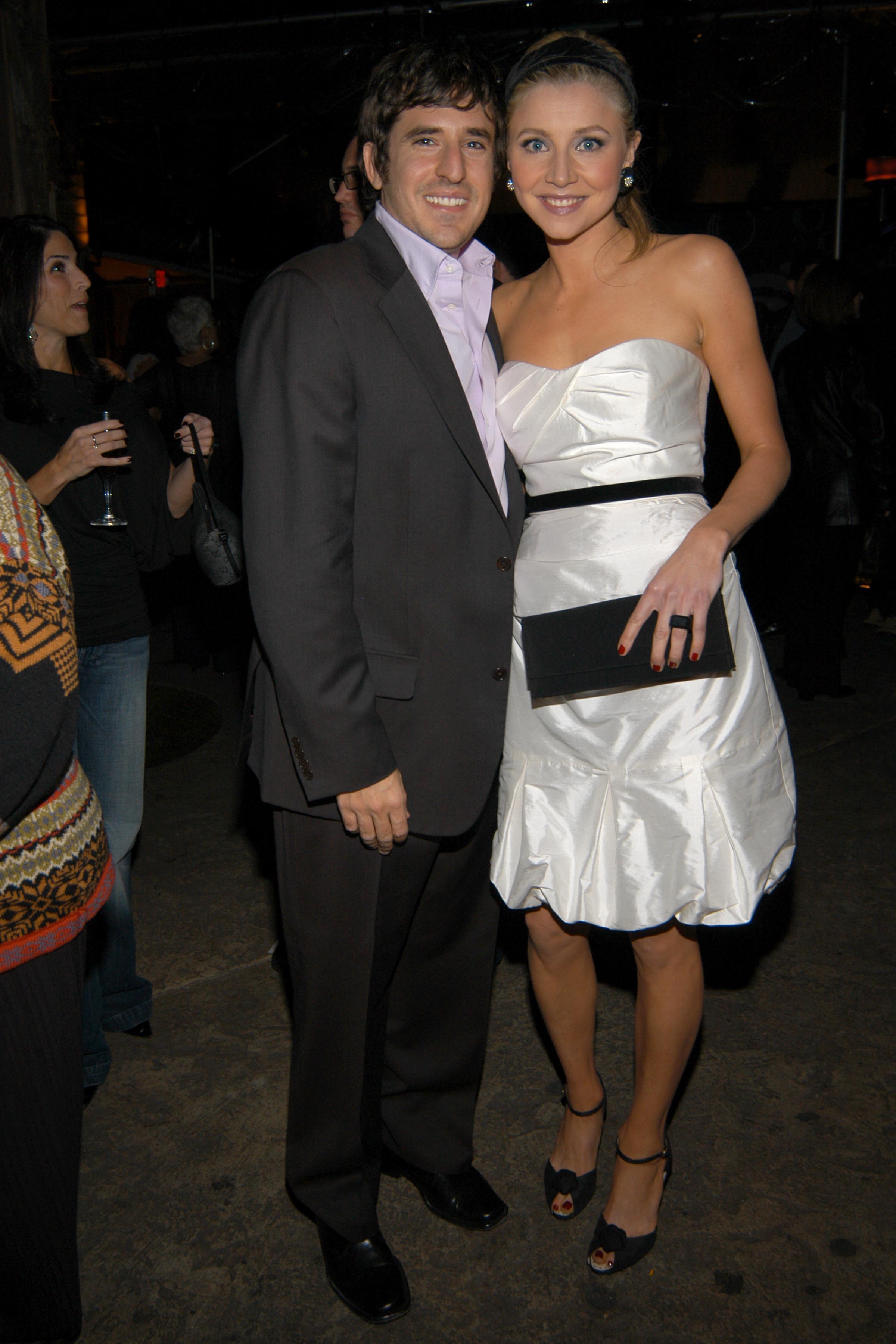 Jamie Afifi and Sarah Chalke at the celebration for "Scrubs" 100th Celebration on January 14, 2006, in California | Source: Getty Images 