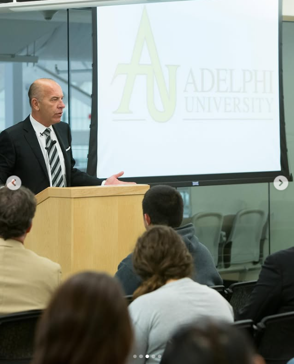 Al Trautwig speaks in front of Adelphi University students, posted on February 25, 2025 | Source: Instagram/aupanthers