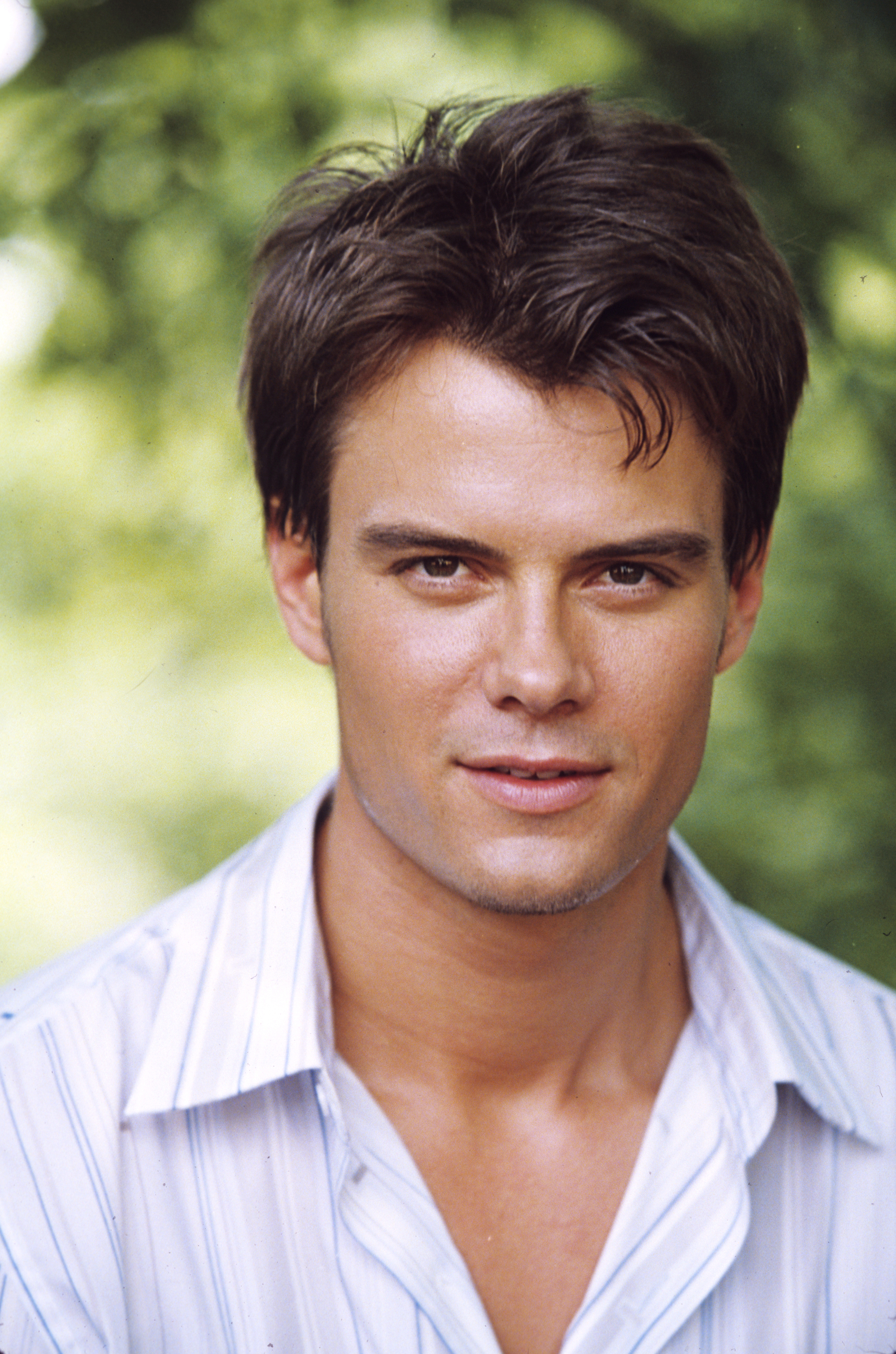 Josh Duhamel as Leo on location for "All My Children" on July 15, 2002 in Central Park | Source: Getty Images