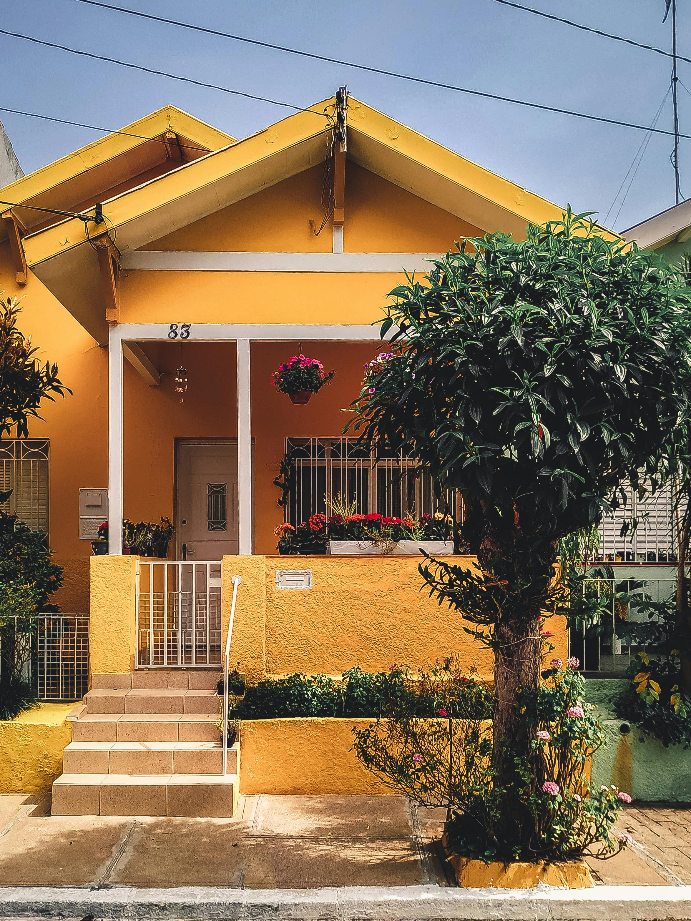 A yellow concrete house | Source: Pexels