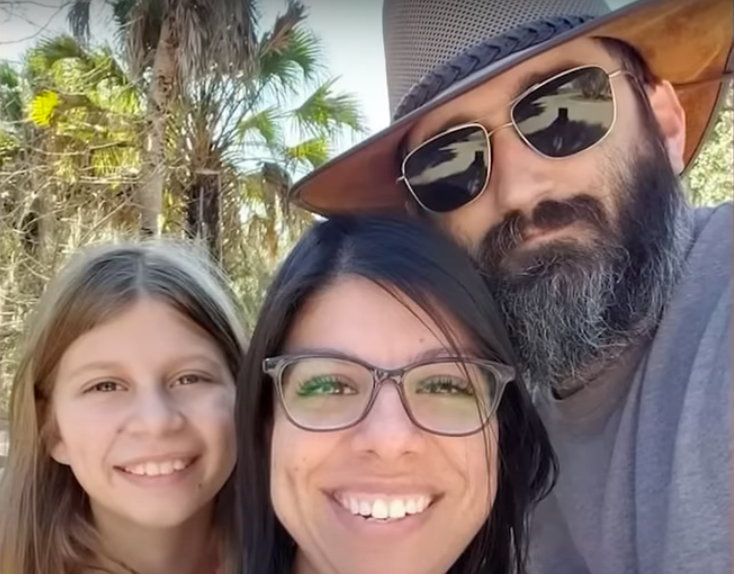 Madeline and Jennifer Soto with Stephan Sterns posing for a picture, posted on  April 9, 2024 | Source: YouTube/COURT TV