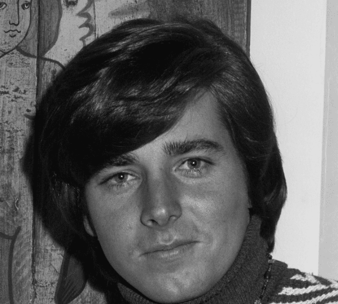 Bobby Sherman wearing a striped sweater in 1970 in New York | Photo: Getty Images