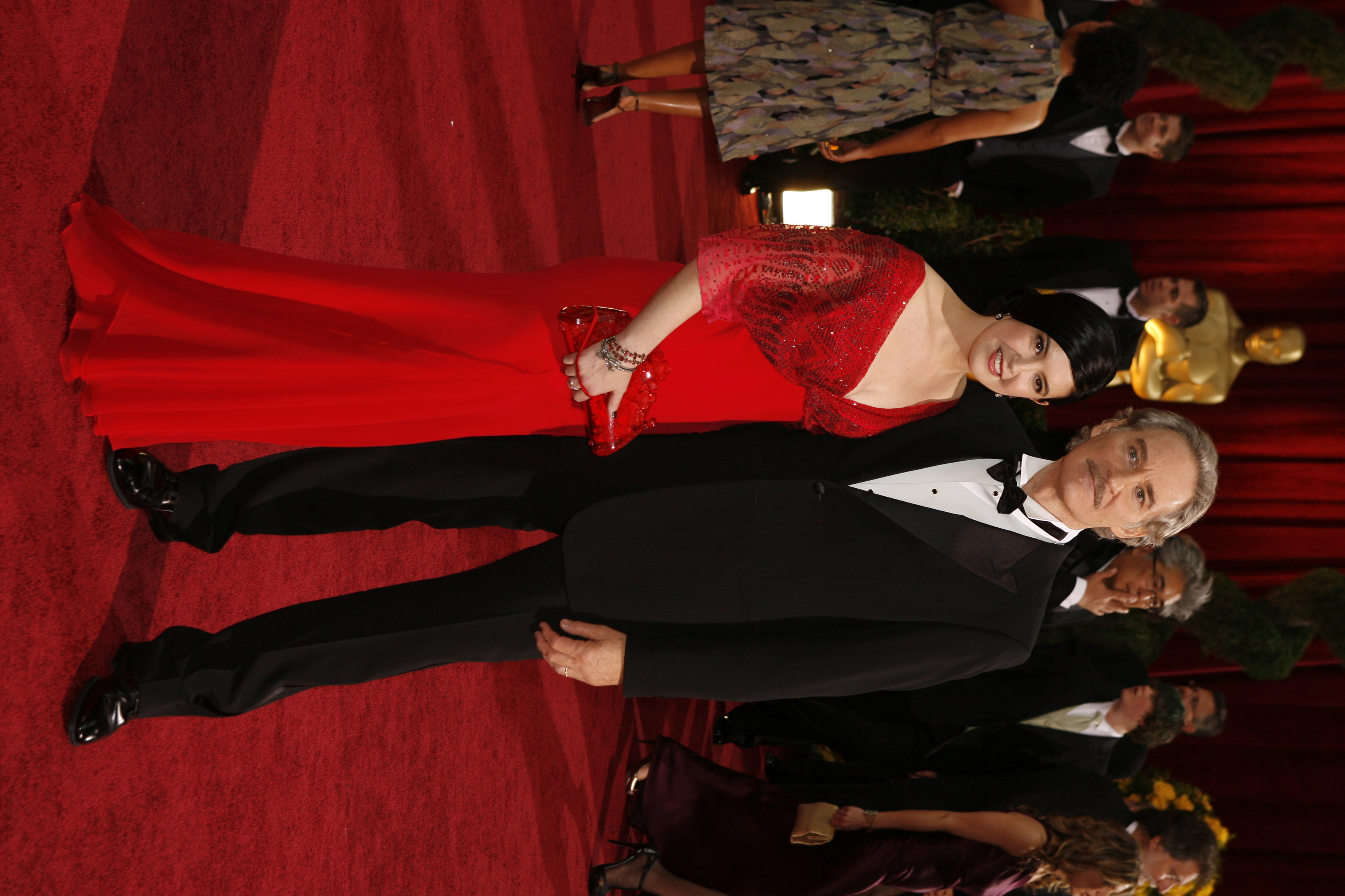 The former actress and Kevin Kline at the 81st annual Academy Awards at the Kodak Theatre on on September 23, 2009 | Source: Getty Images