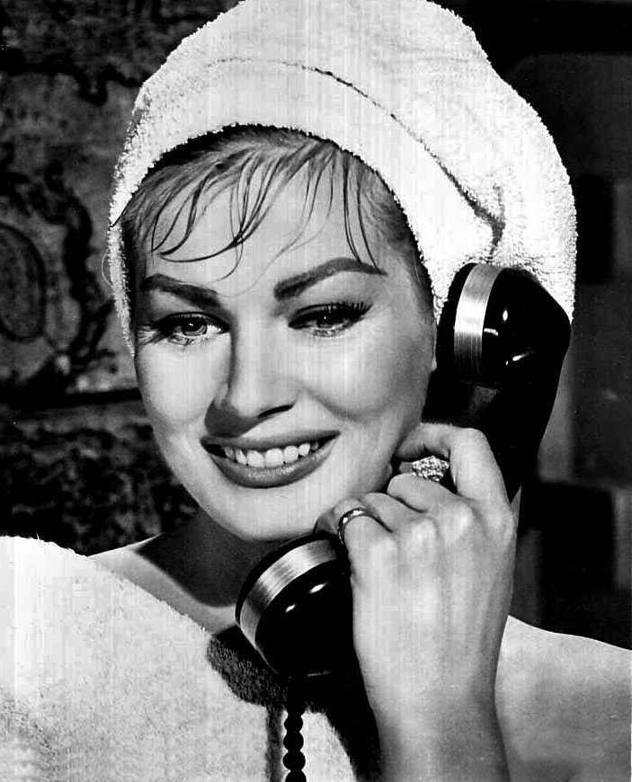 Anita Ekburg en 1956 l Source: Wikimedia Commons