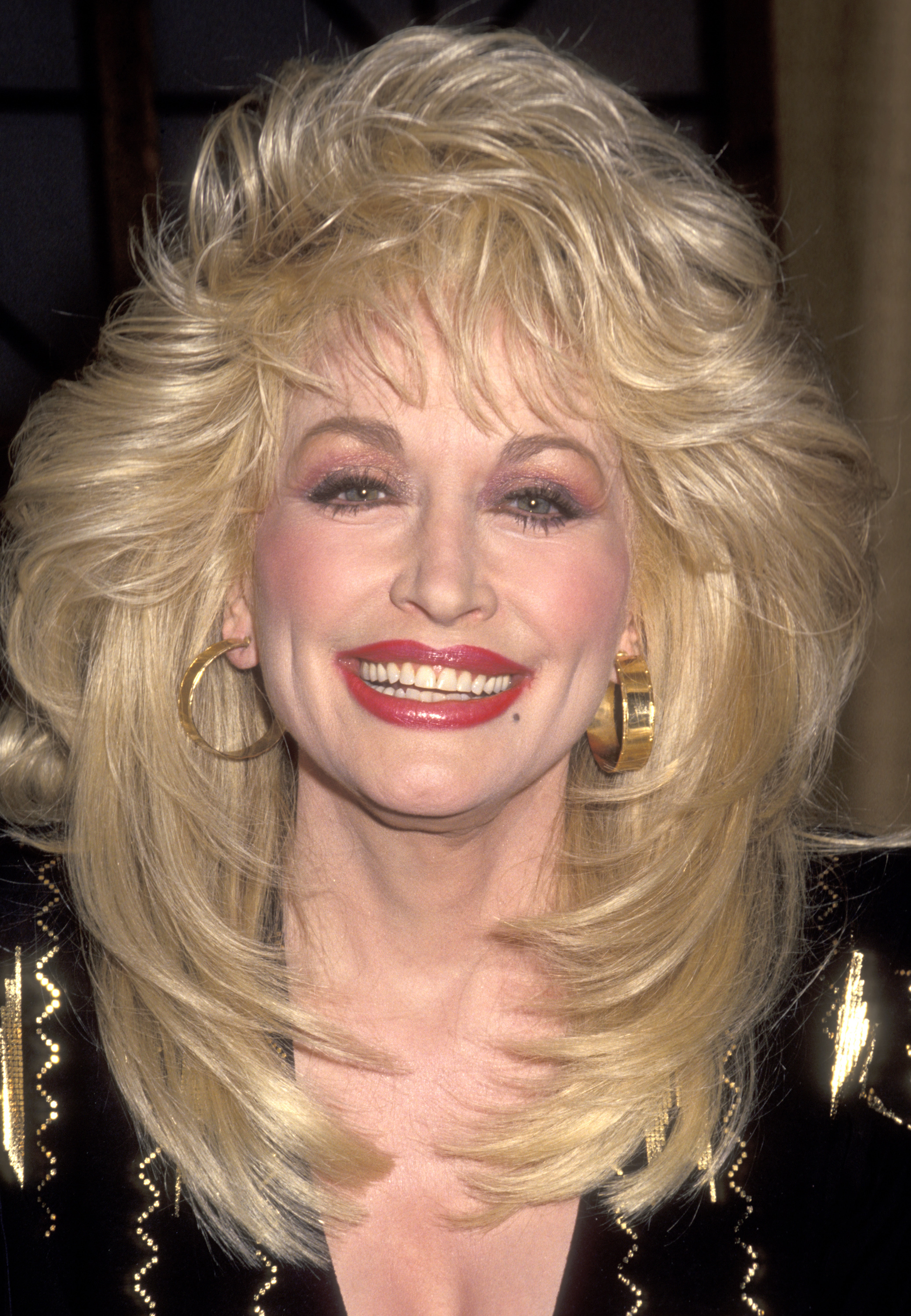 Dolly Parton attends a Taping of "The Joan Rivers Show" at CBS Broadcast Center in New York City on March 1, 1993. | Source: Getty Images
