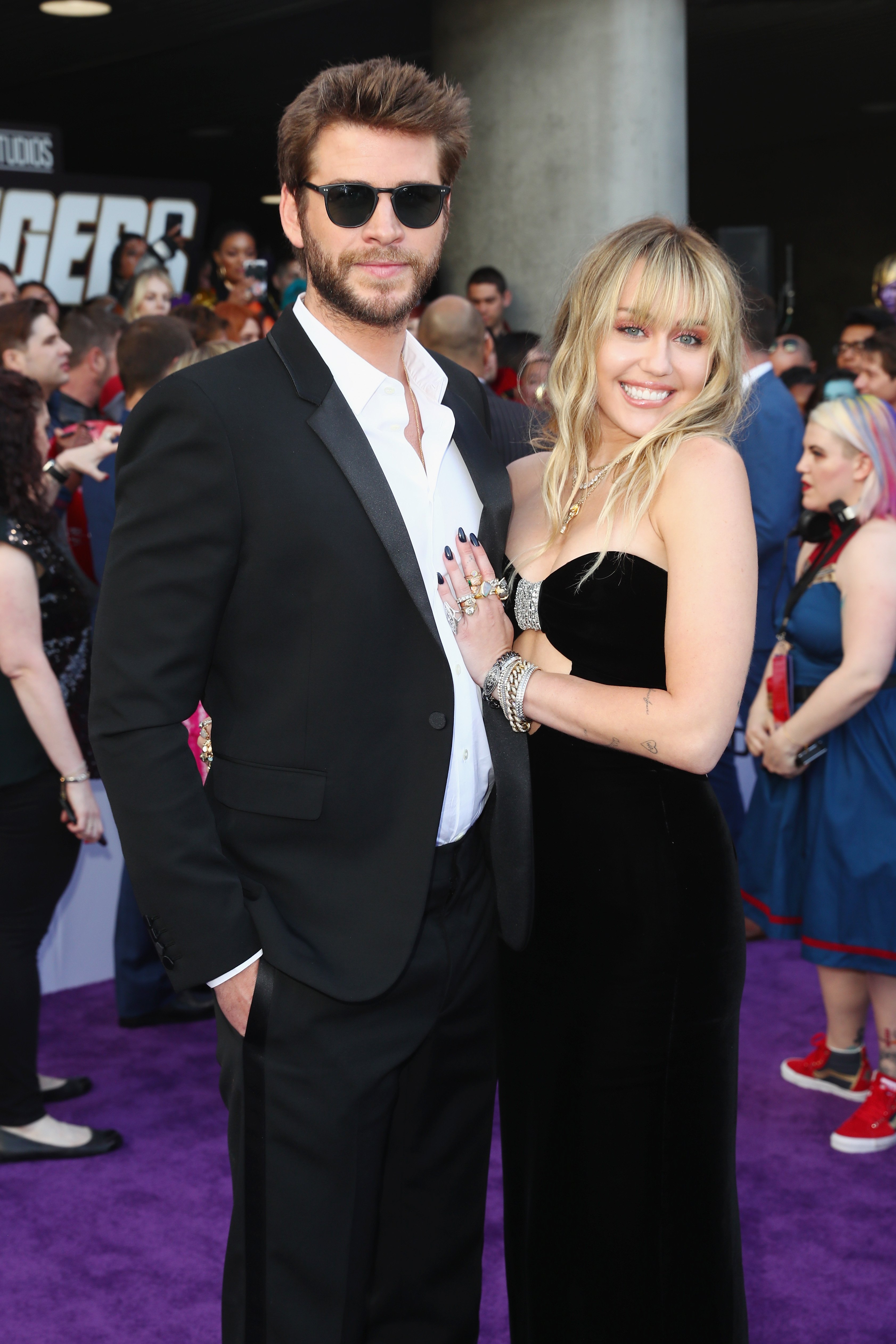 Liam Hemsworth et Miley Cyrus assistent à l'arrivée d'Audi à la première mondiale de "Avengers"| Source : Getty Images