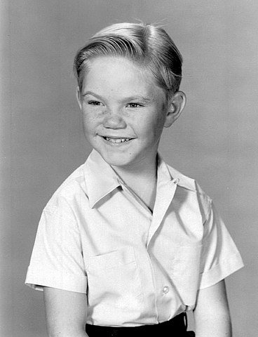 Bobby Buntrock circa 1960. | Source: Wikimedia Commons.