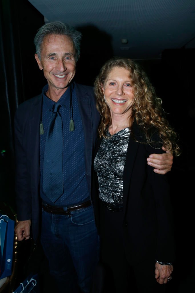 L'acteur Thierry Lhermitte et son épouse Hélène assistent à la 22e édition des "Sapins de Noël des Créateurs - Sapins de Noël des créateurs" le 17 novembre 2017 à Paris, France. | Photo : Getty Images