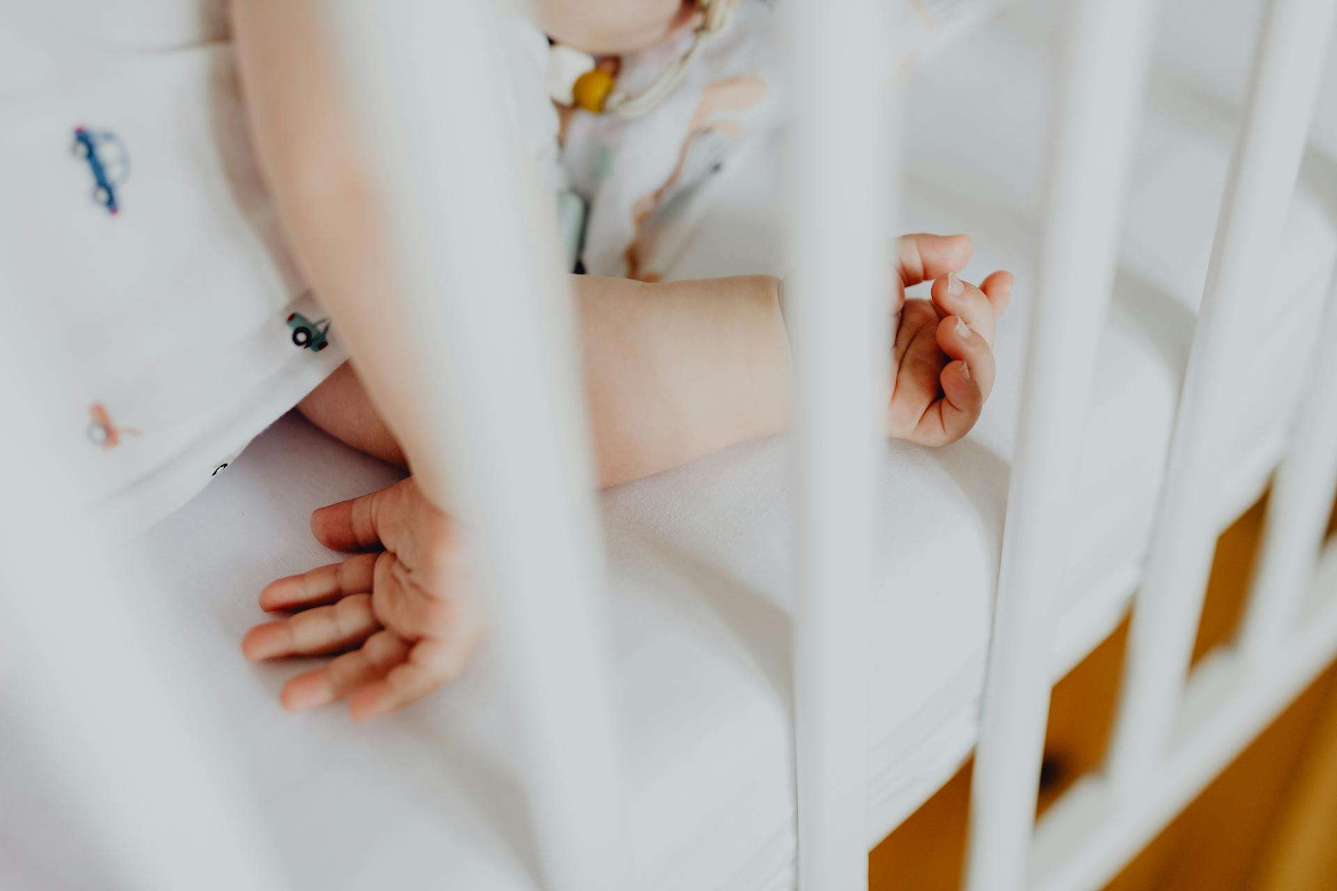 A baby in a crib | Source: Pexels