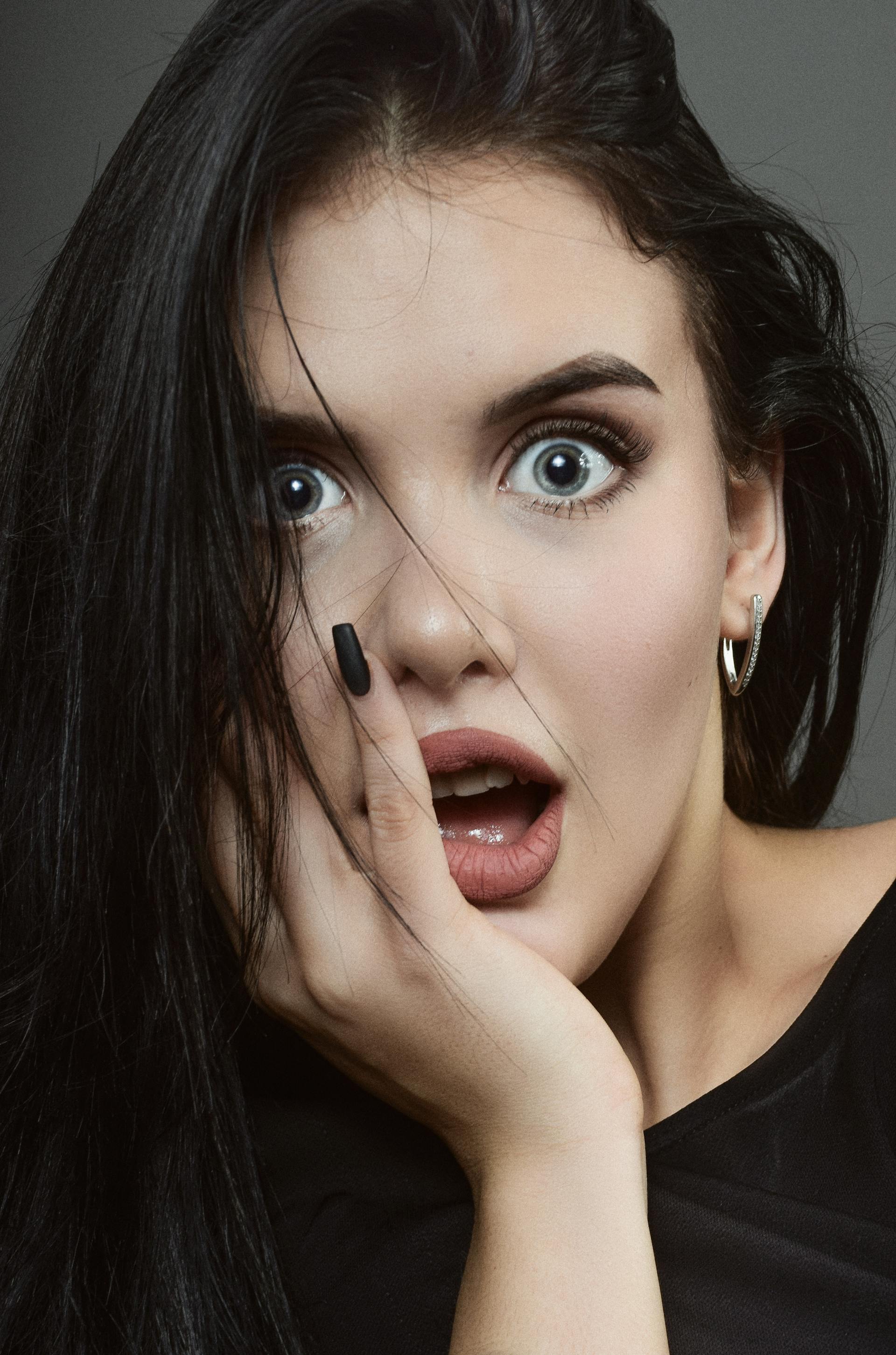 A shocked woman | Source: Pexels