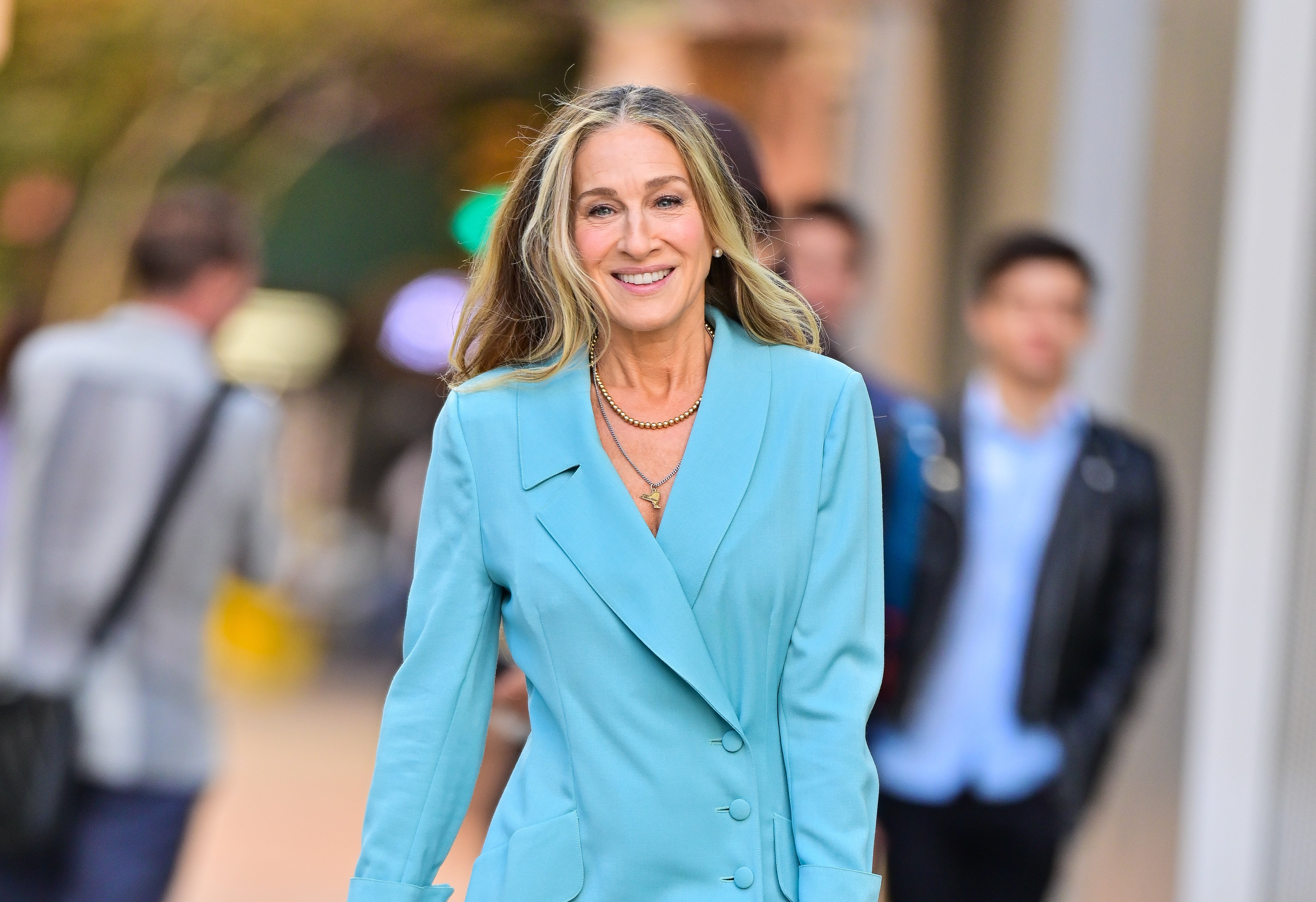 Sarah Jessica Parker seen on the set of "And Just Like That..." the follow up series to "Sex and the City" in the West Village on November 1, 2021 in New York City. | Source: Getty Images