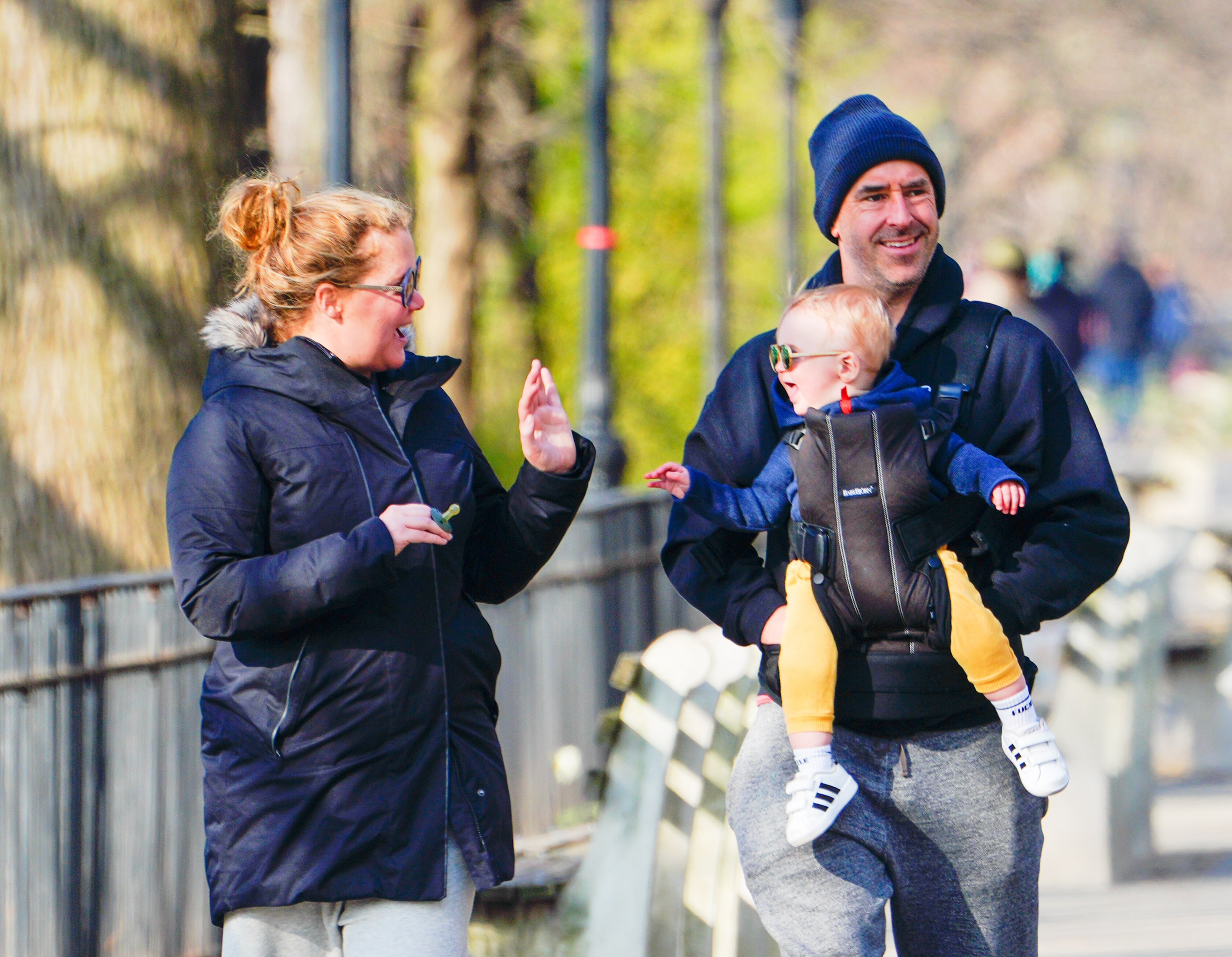 Amy Schumer and Chris Fischer take baby Gene Fischer out for some morning air on March 22, 2020 in New York City | Source: Getty Images 