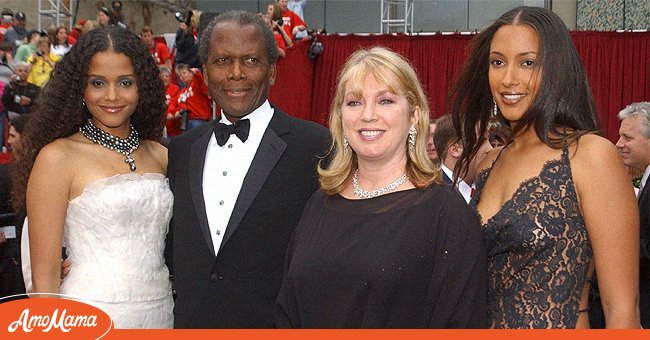 Late actor Sidney Poitier with his ex wife and kids at an event. | Photo: Getty Images
