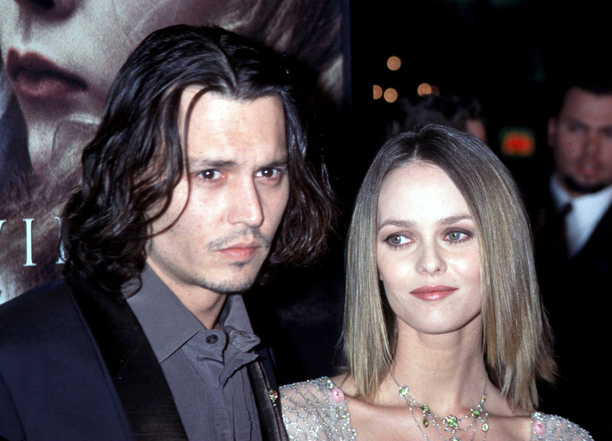 Johnny Depp and Vanessa Paradis at the premiere of "Sleepy Hollow" in Los Angeles, California on November 17, 1999 | Source: Getty Images