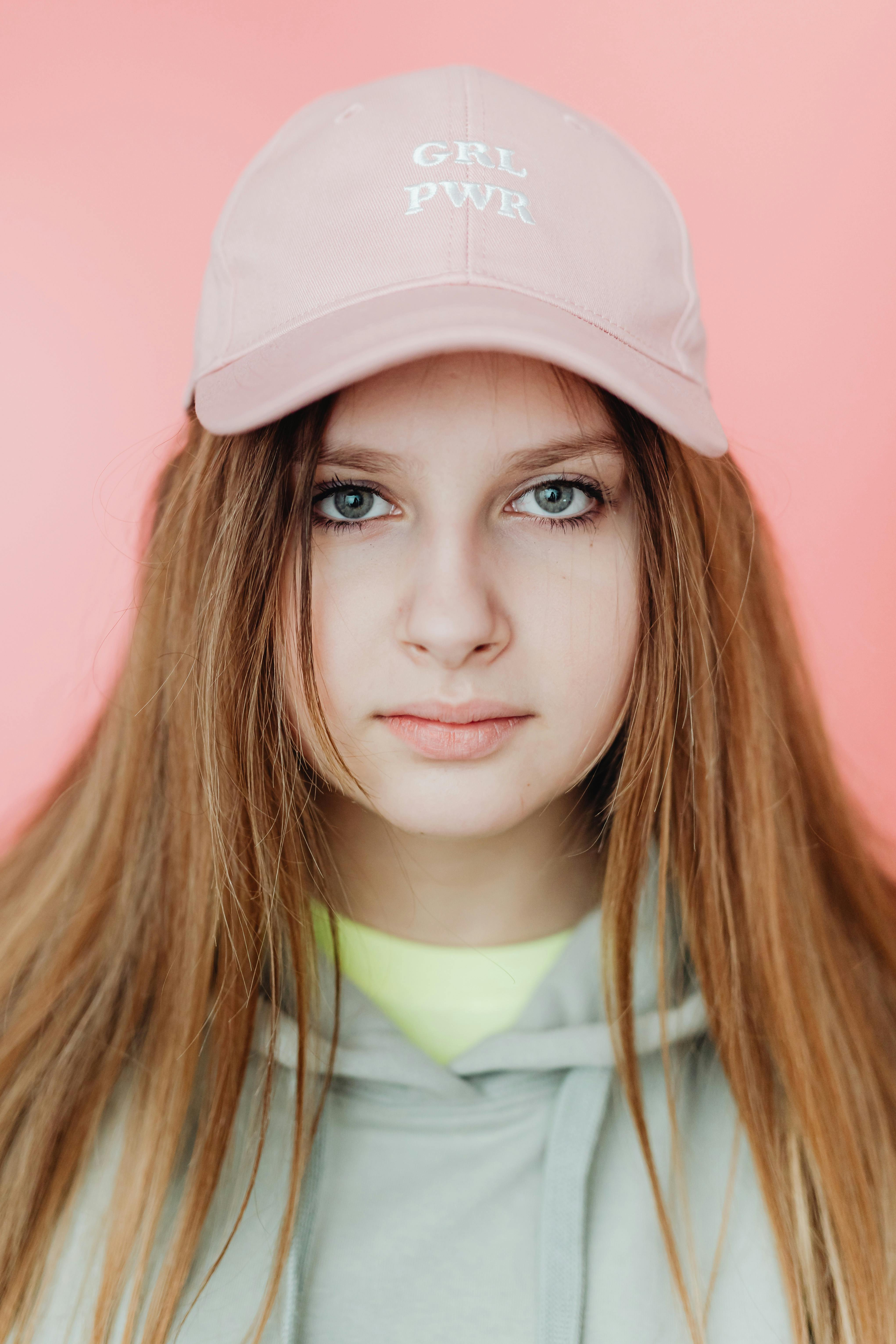 A serious teenage girl | Source: Pexels