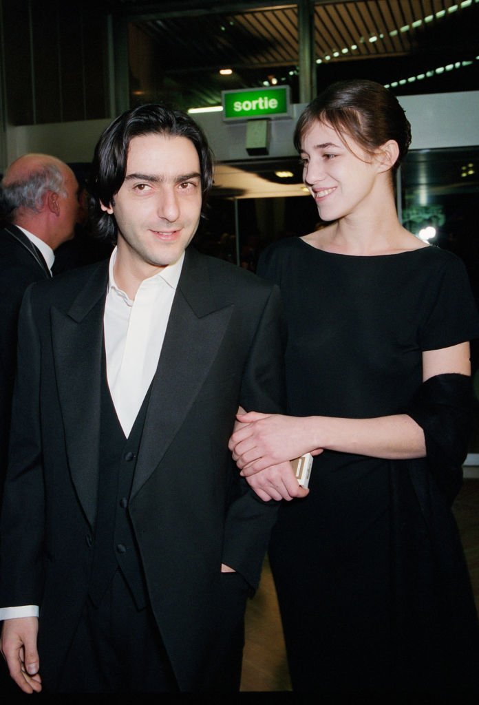 Charlotte Gainsbourg and Yvan Attal attend the 20th Cesar Ceremony on February 25, 1995 in Paris, France.  |  Photo: Getty Images