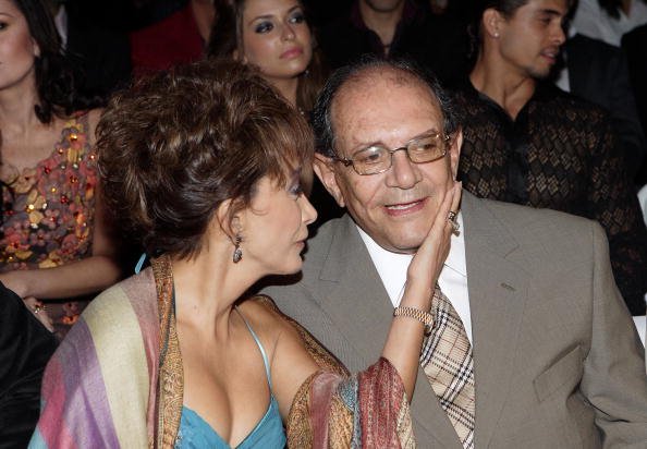 Maria Antonieta de las Nieves y su esposo Gabriel Fernández el 5 de marzo de 2007 en Miami, Florida. | Fuente: Getty Images Maria Antonieta de las Nieves y su esposo Gabriel Fernández el 5 de marzo de 2007 en Miami, Florida. | Fuente: Getty Images